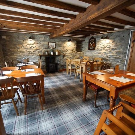 Готель The Dudley Arms Llandrillo Екстер'єр фото